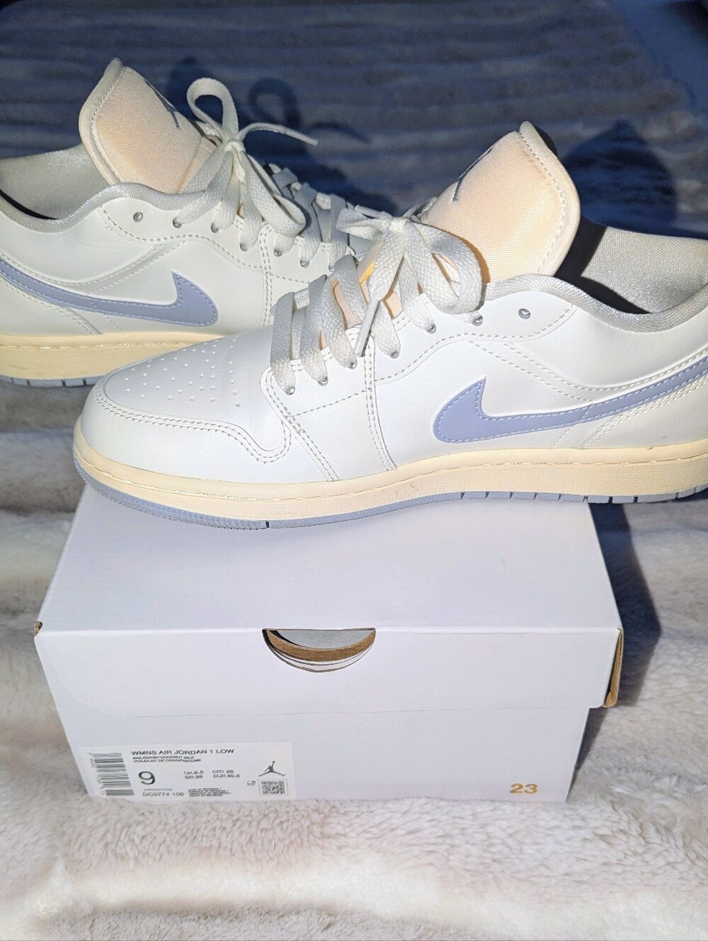 Women’s Air Jordan 1 Low Sail/Ghost/Coconut Milk Colorway Size 9 DC0774-106 - Picture 6 of 9